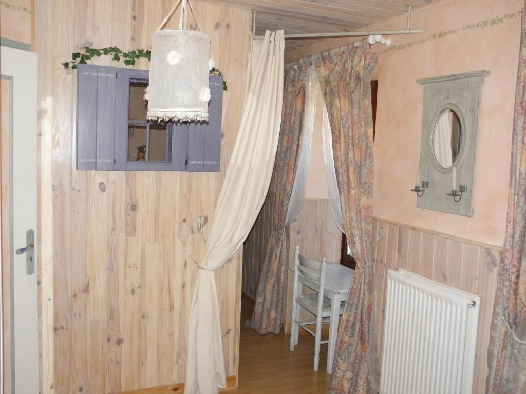 Gite Auberge Les Terres Blanches De Meolans Bilik gambar
