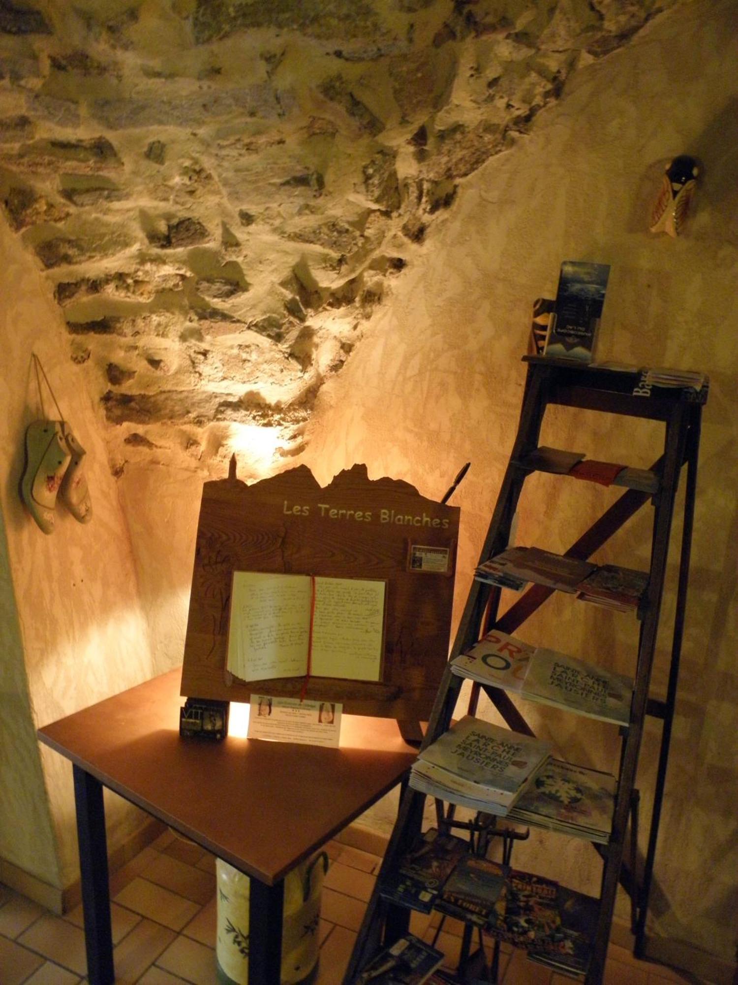 Gite Auberge Les Terres Blanches De Meolans Luaran gambar